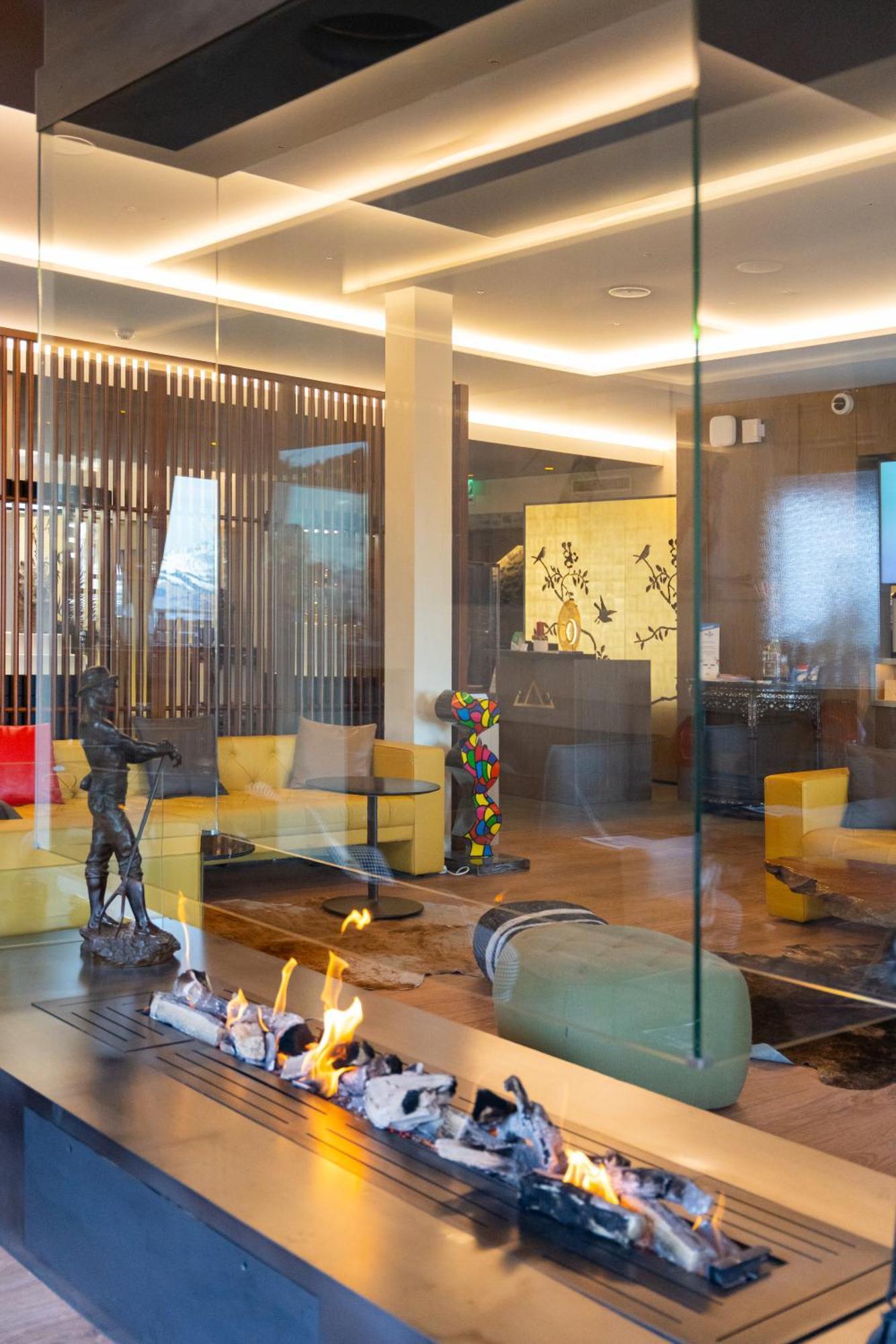 Viu Hotel Villars Zewnętrze zdjęcie